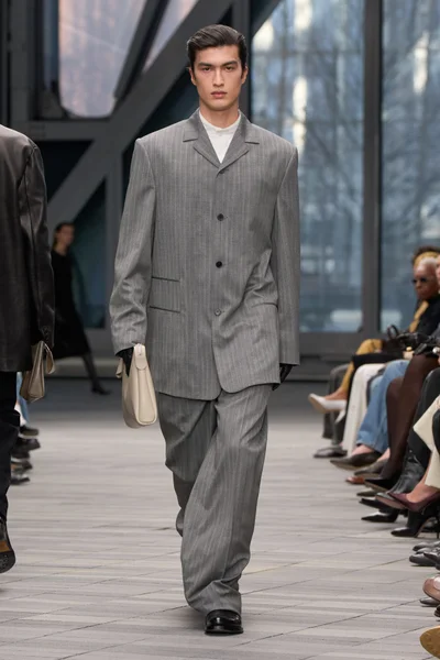 Look 35